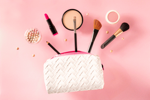 My Makeup Bag in Every Winter