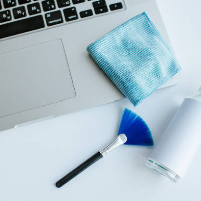 Laptop Cleaning Brush For Deep-cleaning Your Laptop
