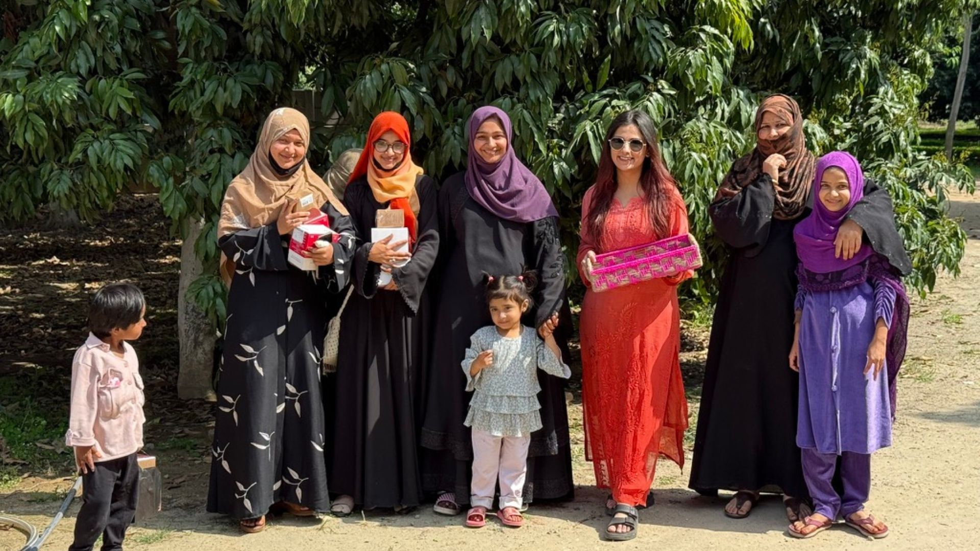 women-with-sirohi-products.jpg